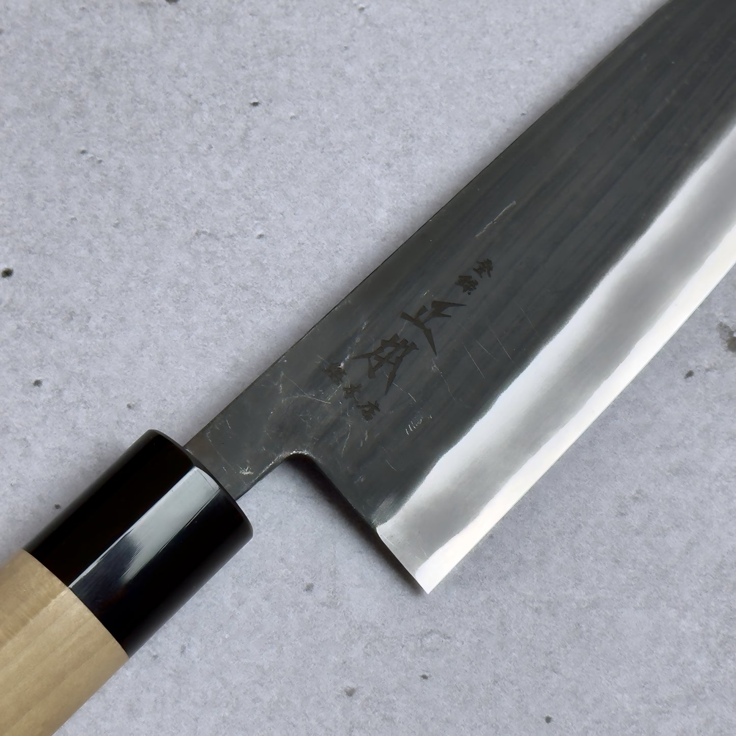 Masamoto KA Santoku 170mm - Aogami#2, Kurouchi (Wykończenie Kowalskie)