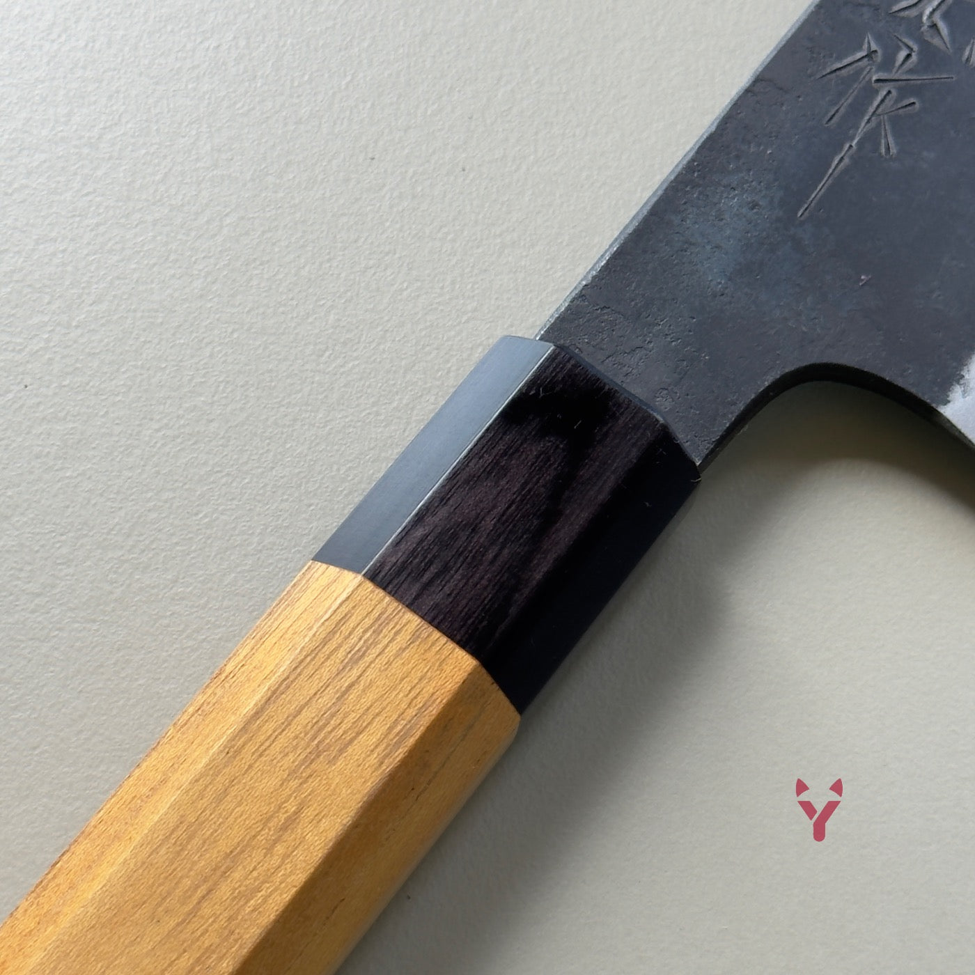 Morihei Hisamoto Gyuto 210mm - Shirogami#2, Kurouchi (Wykończenie Kowalskie)
