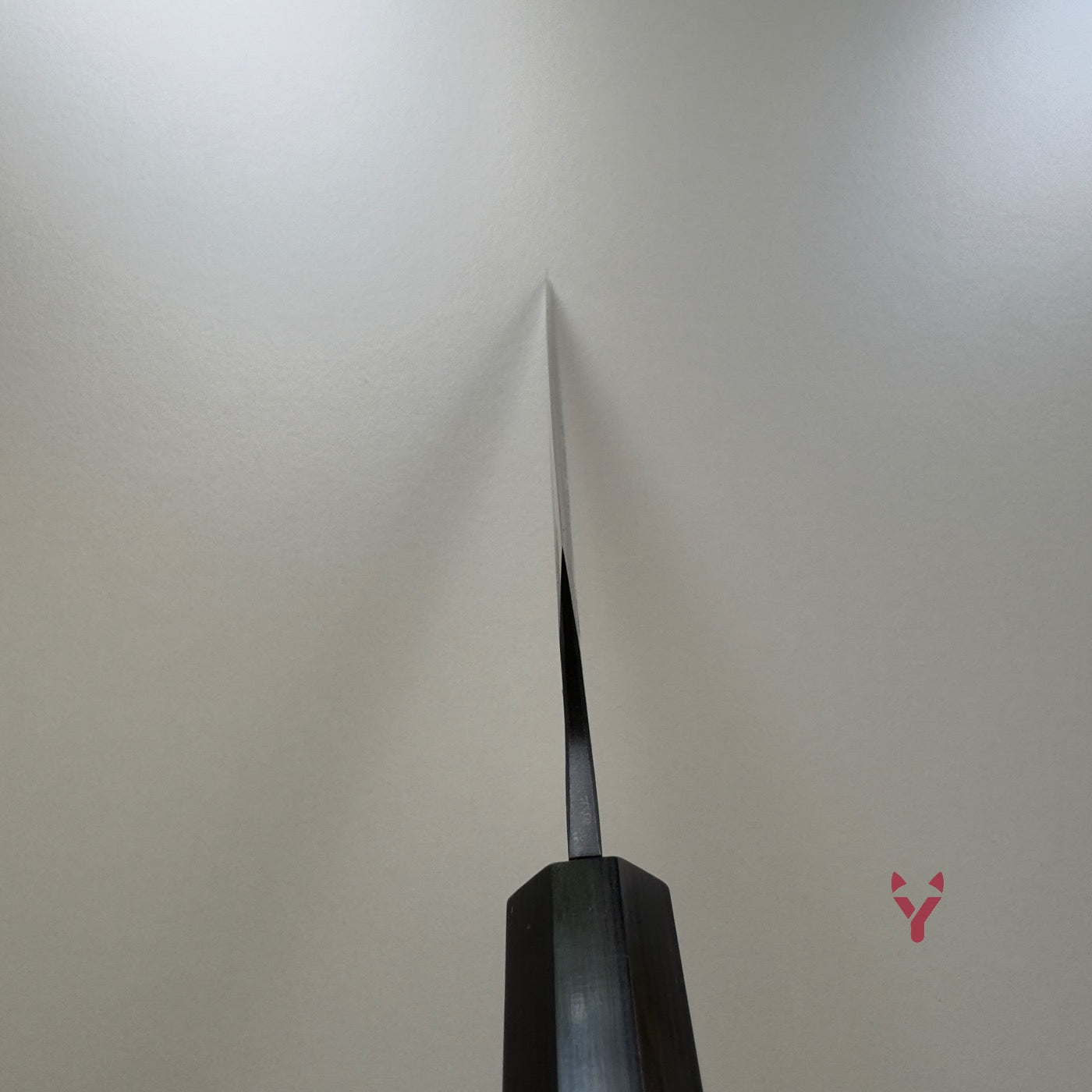 Morihei Hisamoto Gyuto 210mm - Shirogami#2, Kurouchi (Wykończenie Kowalskie)